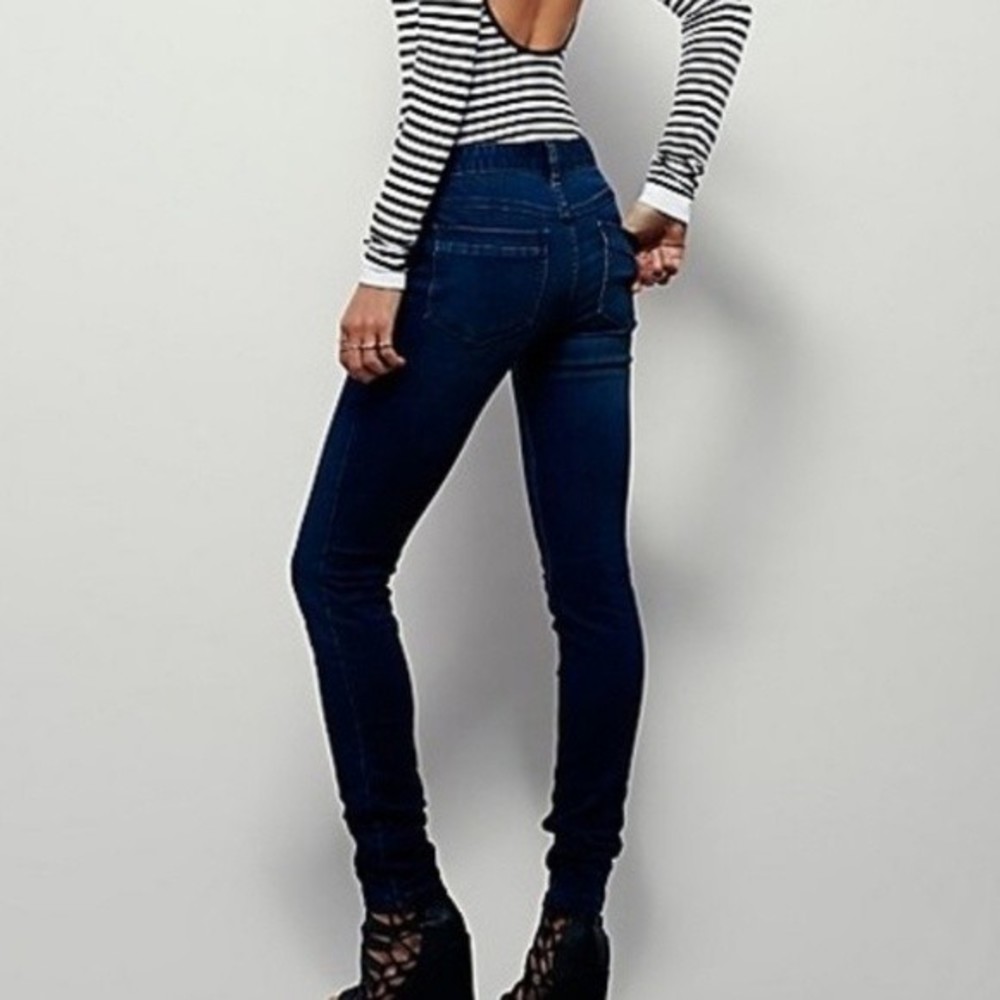 FREE PEOPLE SKINNY DARK BLUE WASH STRETCHY COMFY LONG PARTY, CAUSAL JEANS SZ 31
